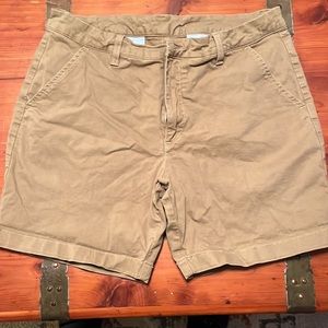 Chubbies 7” shorts - Khaki color.
